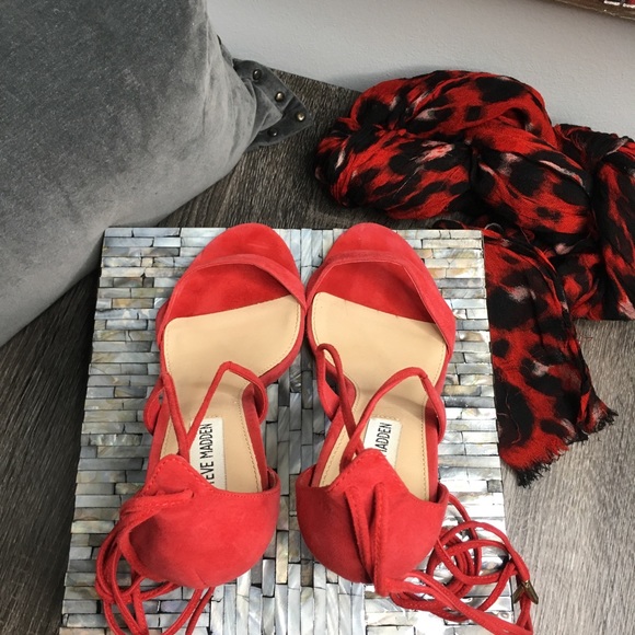 Steve Madden strappy Red Sandal- Valentine Look - Picture 5 of 8